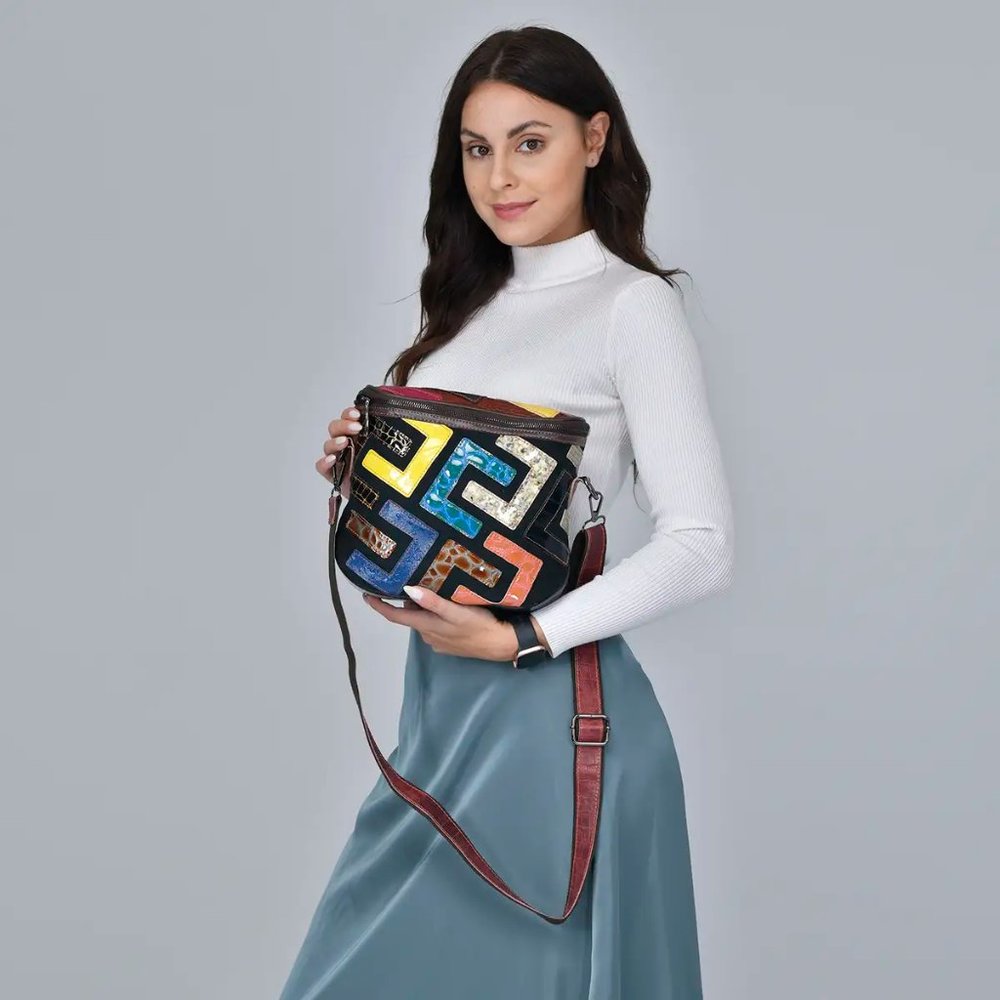 NIP CHAOS BY ELSIE Multi Color Fret Pattern Genuine Leather Crossbody Bag